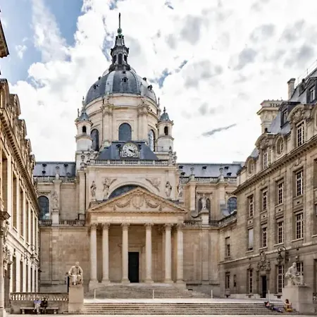 Ideally Located Near The Bois De Vincennes Parigi