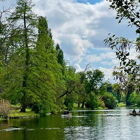 Ideally Located Near The Bois De Vincennes Parigi