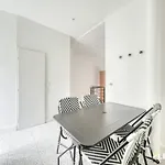 Ideally Located Studio Near The Bois De Vincennes